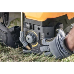 Dewalt DXSP190681 20V MAX 4 Gal. Lithium-ion Cordless Backpack Sprayer Kit (2 Ah) -DeWALT Sales Shop dewn190681 b