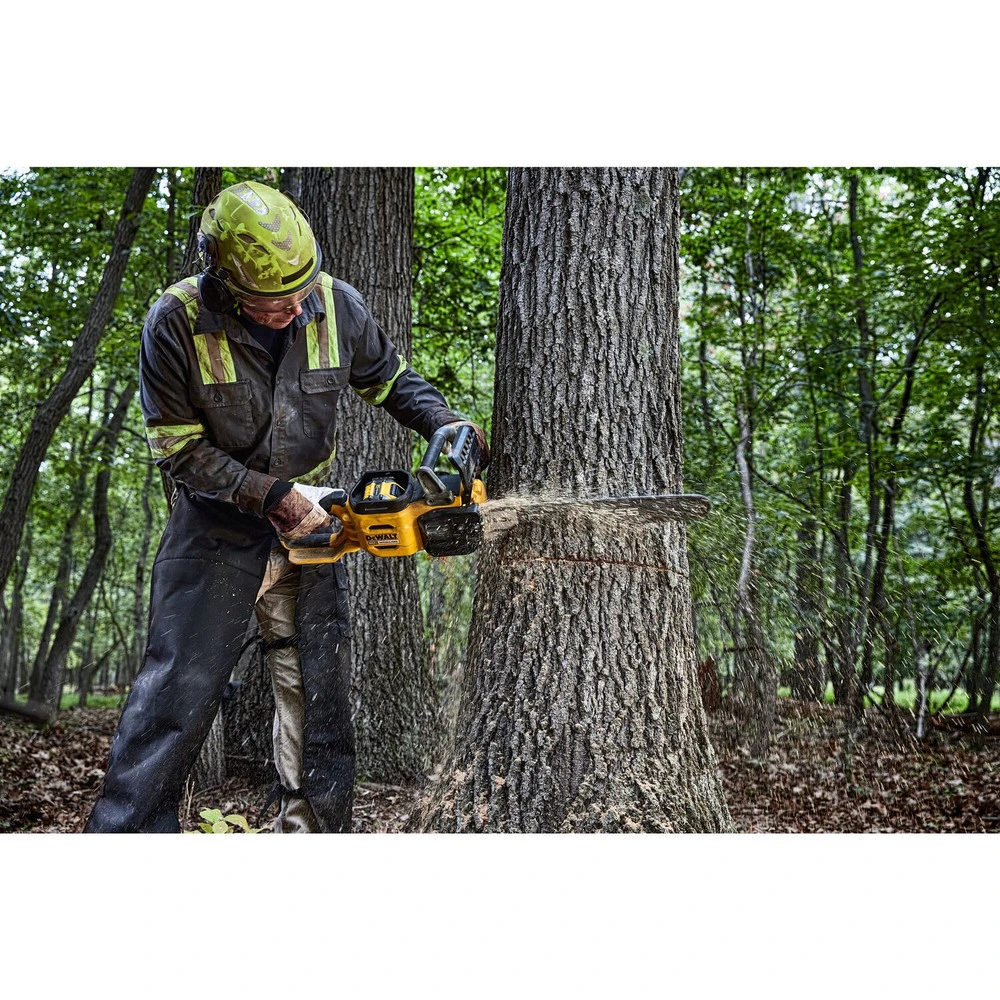 Dewalt DCCS677Y1 60V MAX Brushless Lithium-Ion 20 In. Cordless Chainsaw Kit (12 Ah) 10 Dewalt DCCS677Y1 60V MAX Brushless Lithium-Ion 20 In. Cordless Chainsaw Kit (12 Ah) - Image 8