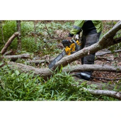 Dewalt DCCS677Z1 60V MAX Brushless Lithium-Ion 20 In. Cordless Chainsaw Kit (15 Ah) 21 Dewalt DCCS677Z1 60V MAX Brushless Lithium-Ion 20 In. Cordless Chainsaw Kit (15 Ah) -DeWALT Sales Shop dewndccs677z1 i