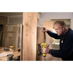 Dewalt DWFP1838 18-Gauge 1/4 In. Crown 1-1/2 In. Finish Stapler -DeWALT Sales Shop dewndwfp1838 b
