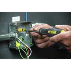 Dewalt DWHT62058 MAXFIT 8 Pc Screwdriver Set -DeWALT Sales Shop dewndwht62058 c