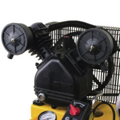 Dewalt DXCMLA1683066 1.6 HP 30 Gallon Oil-Lube Portable Air Compressor -DeWALT Sales Shop dewndxcmla1683066 g