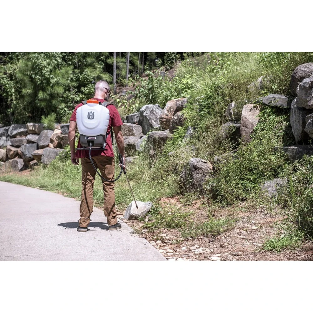 Husqvarna 598967501 18V Lithium-Ion 4 Gallon Cordless Battery Backpack Sprayer 4 Husqvarna 598967501 18V Lithium-Ion 4 Gallon Cordless Battery Backpack Sprayer - Image 2