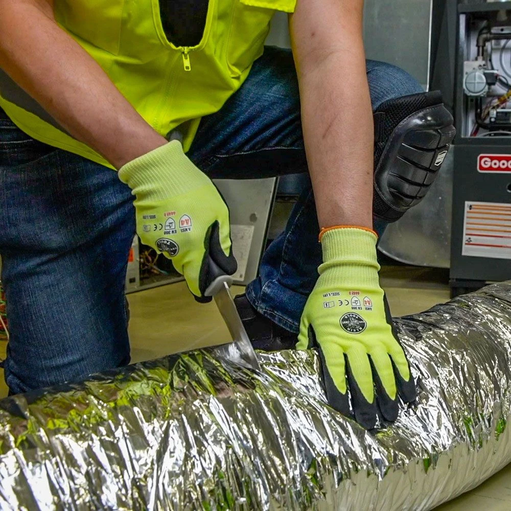 Klein Tools DK06 Stainless Steel Serrated Duct Knife 7 Klein Tools DK06 Stainless Steel Serrated Duct Knife - Image 5