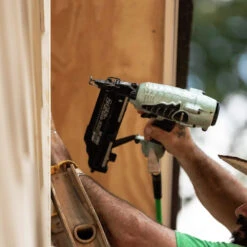 Metabo HPT NT65M2SM 16-Gauge 2-1/2 In. Oil-Free Straight Finish Nailer Kit -DeWALT Sales Shop mhpnnt65m2sm f