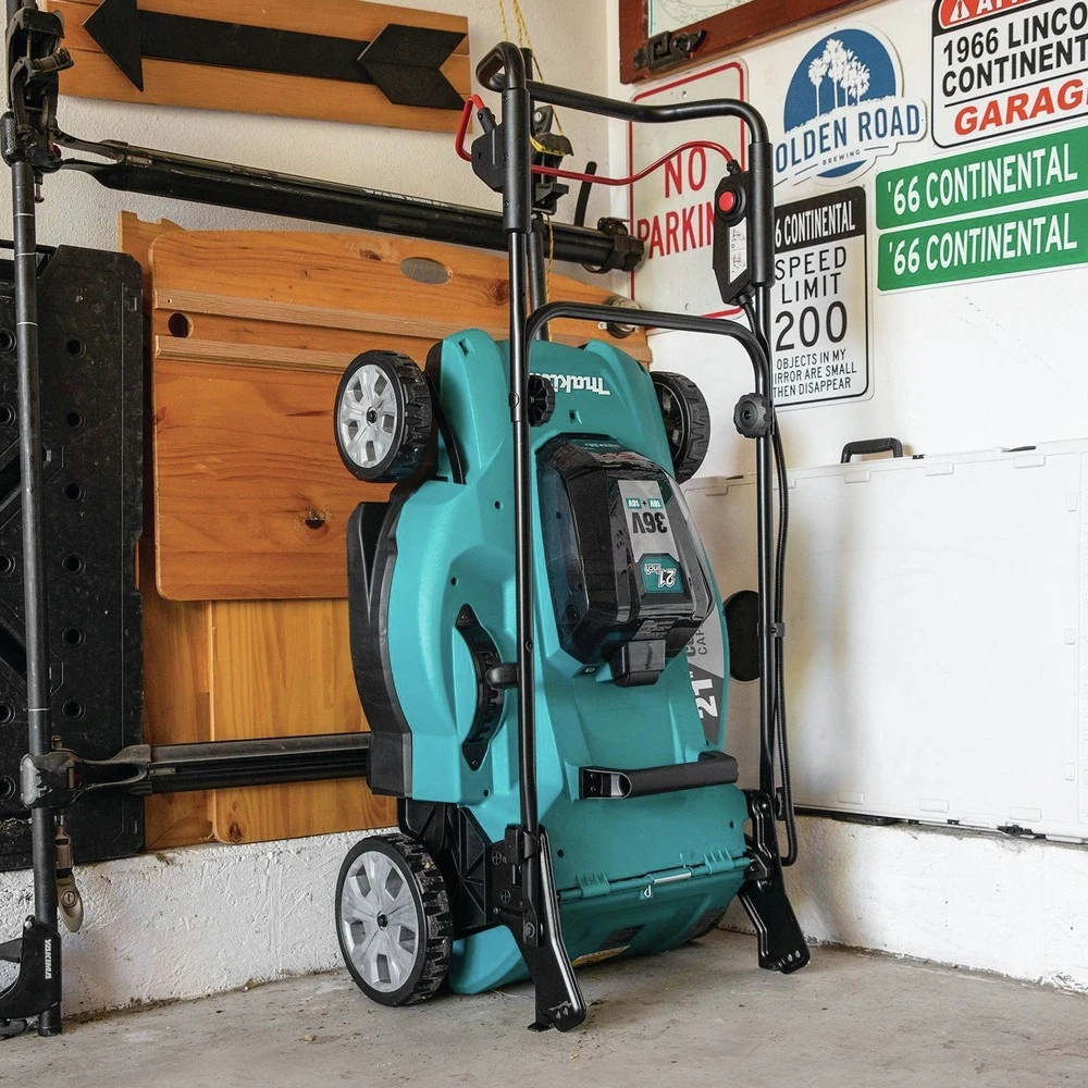 Makita XML10CM1 36V (18V X2) LXT Brushed Lithium-Ion 21 In. Cordless Lawn Mower Kit With 4 Batteries (4 Ah) 6 Makita XML10CM1 36V (18V X2) LXT Brushed Lithium-Ion 21 In. Cordless Lawn Mower Kit With 4 Batteries (4 Ah) - Image 4