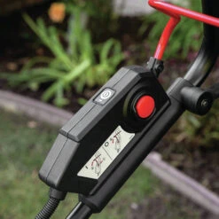 Makita XML11CT1 18V X2 (36V) LXT Lithium-Ion 21 In. Cordless Self-Propelled Lawn Mower Kit (5 Ah) 20 Makita XML11CT1 18V X2 (36V) LXT Lithium-Ion 21 In. Cordless Self-Propelled Lawn Mower Kit (5 Ah) -DeWALT Sales Shop mktnxml11ct1 h