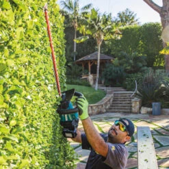 Factory Reconditioned Makita XHU07T-R 18V LXT Brushless Lithium-Ion 24 In. Cordless Hedge Trimmer Kit (5 Ah) -DeWALT Sales Shop mktrxhu07t r i